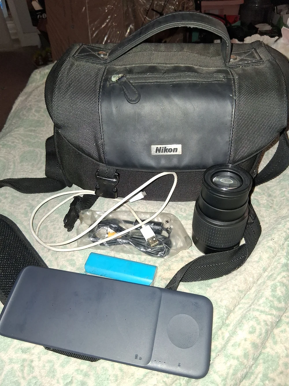 Nikon 55-200mm DX Zoom Lens - Black And Accessories